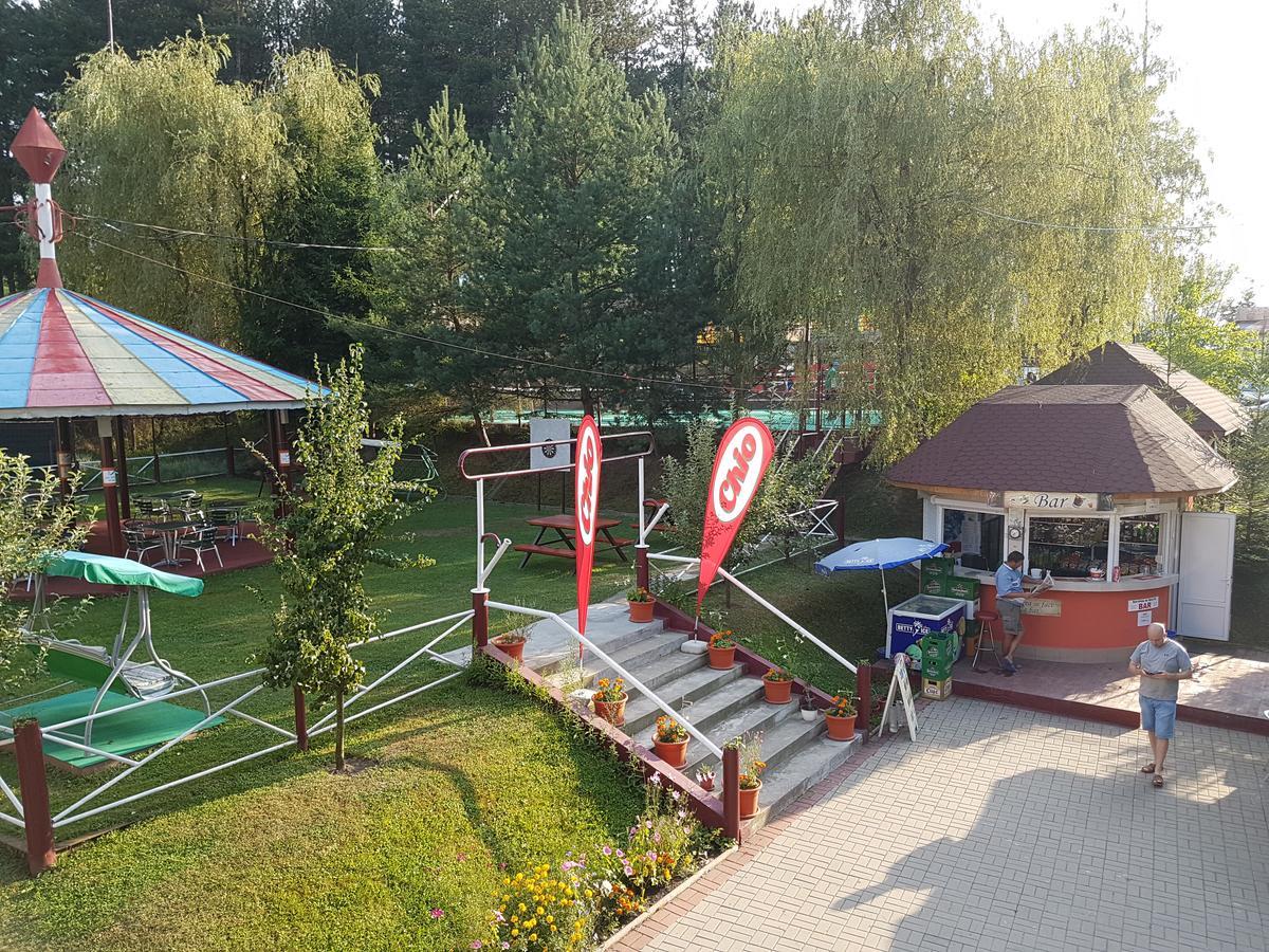 Cabana Pensiune La Brazi Vulcan  Buitenkant foto